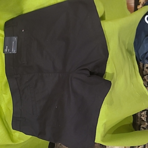 Tommy Hilfiger shorts - Picture 3 of 7